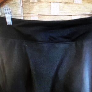 Lululemon Play Off The Pleats Skirt Skort Black Size 6 EUC